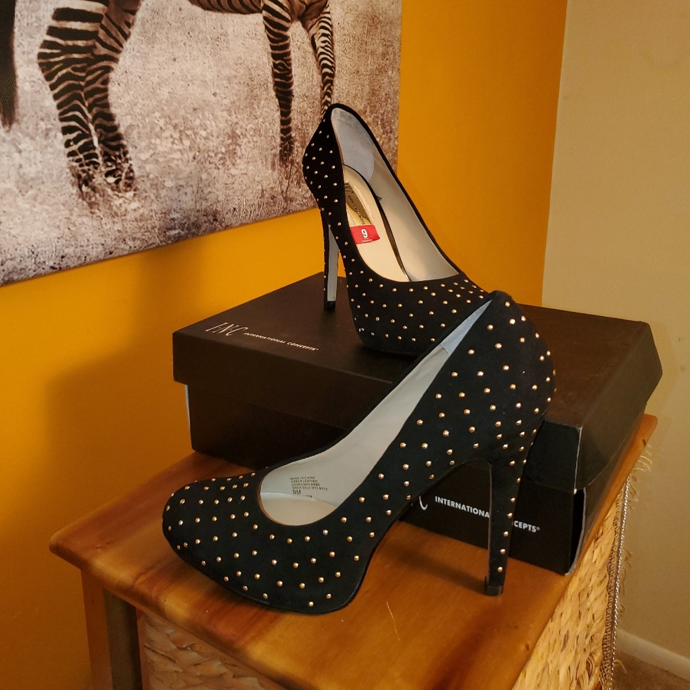 Heels - Picture 3 of 3